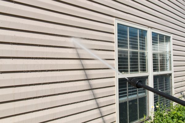 Pressure Washing in Irvine