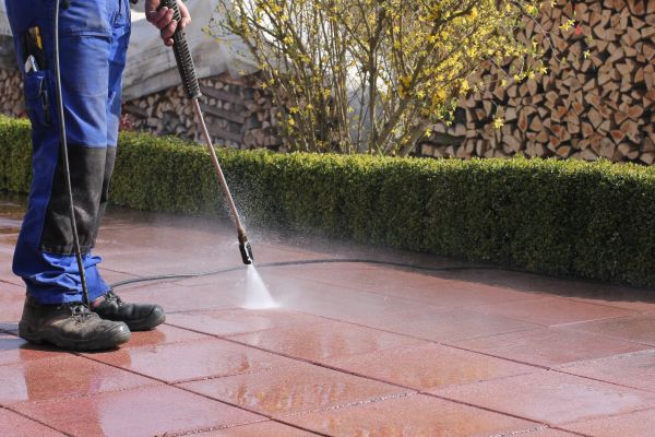 Cost of Driveway Pavers Cleaning in Irvine