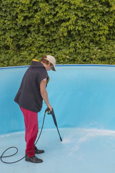 Pool Pressure Washing in Irvine
