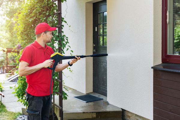 High Pressure Cleaning in Irvine