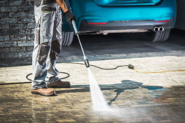 Home Pressure Cleaning in Irvine